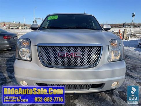 Used 2013 GMC Yukon XL Denali image 2
