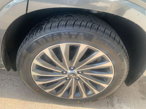 Used 2023 Hyundai Palisade Calligraphy image 47