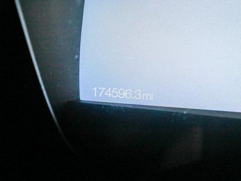 Used 2017 Ford Expedition Limited w/ Equipment Group 301A image 8