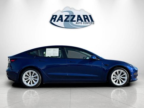 Used 2023 Tesla Model 3 Standard Range image 2