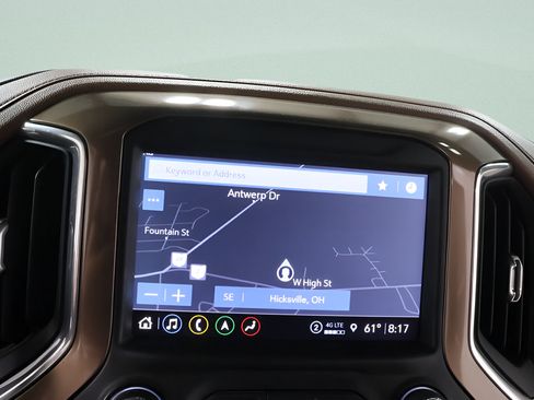 Used 2021 Chevrolet Silverado 1500 High Country w/ Technology Package AWD/4WD image 15