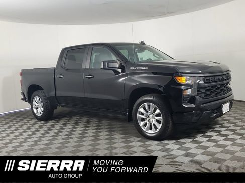 Used 2023 Chevrolet Silverado 1500 Custom image 1