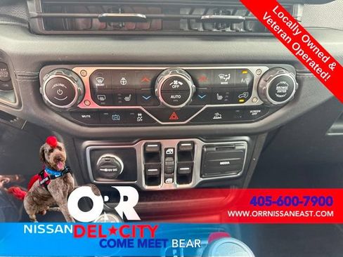 Used 2024 Jeep Wrangler Unlimited Sahara AWD/4WD image 23