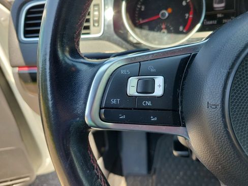 Used 2017 Volkswagen Jetta GLI FWD image 19