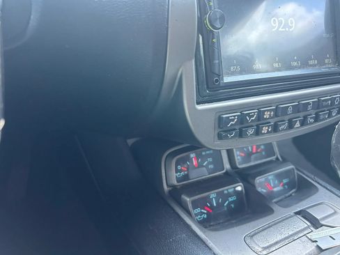 Used 2015 Chevrolet Camaro LT RWD image 10