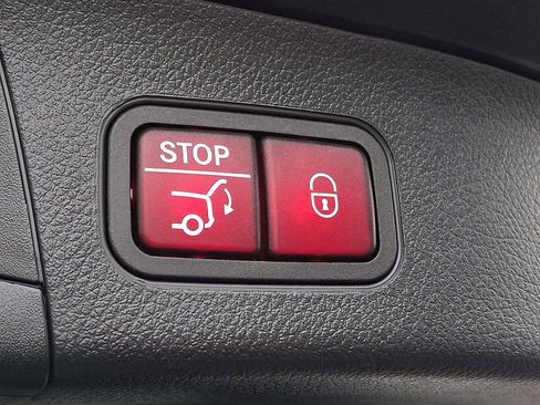 Certified 2023 Mercedes-Benz GLA 250 4MATIC image 26