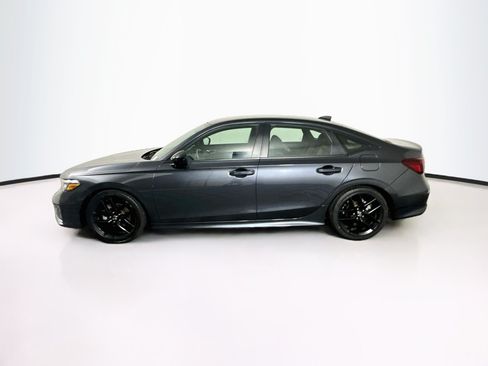 Used 2025 Honda Civic Sport image 4