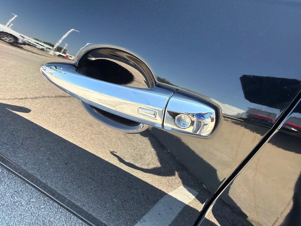 Used 2025 Nissan Altima 2.5 SV FWD image 10