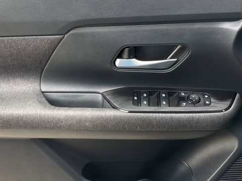 Used 2025 Nissan Kicks SV image 20