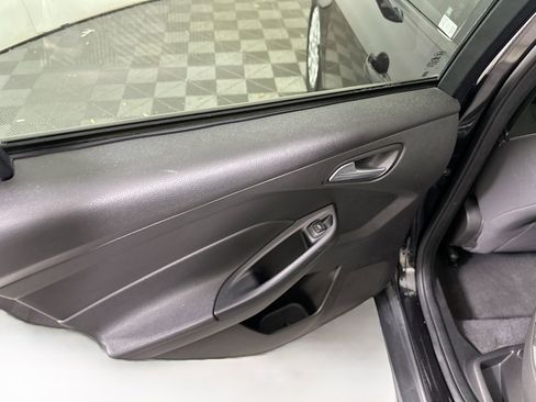 Used 2012 Ford Focus SE image 24