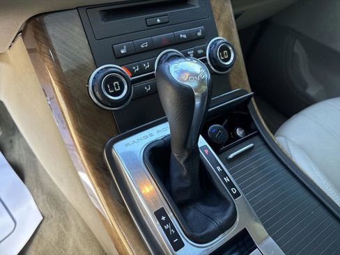 Used 2013 Land Rover Range Rover Sport HSE LUX image 16