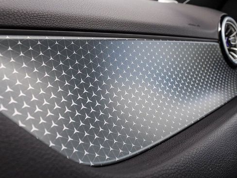 Used 2024 Mercedes-Benz GLA 250 4MATIC image 61