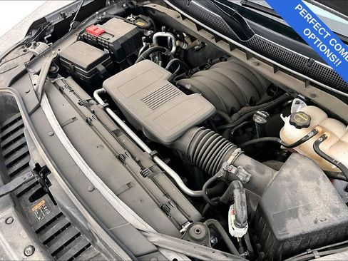 Used 2024 Chevrolet Suburban Z71 w/ Luxury Package image 44