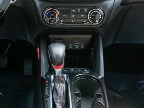 Used 2023 Chevrolet TrailBlazer RS FWD image 16