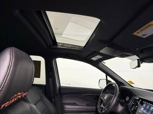 Used 2025 Honda Passport TrailSport image 59