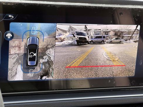 Used 2025 Mercedes-Benz GLE 350 4MATIC image 24