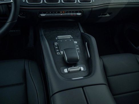 New 2026 Mercedes-Benz GLS 450 4MATIC image 26