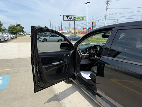 Used 2018 Dodge Journey GT AWD/4WD image 18