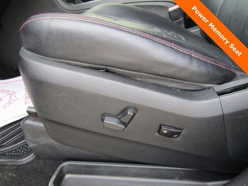 Used 2017 Dodge Grand Caravan GT image 6