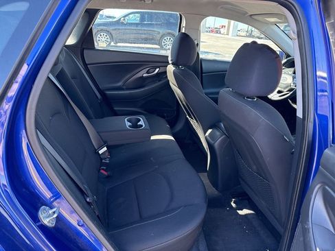 Used 2019 Hyundai Elantra GT image 15