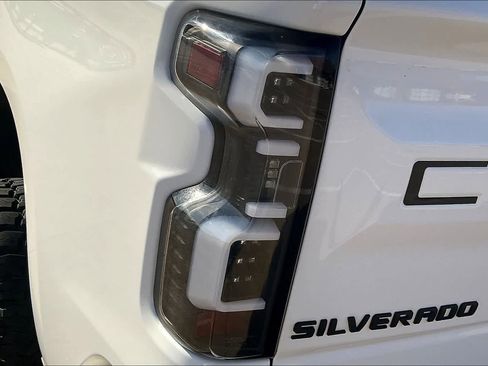 Used 2019 Chevrolet Silverado 1500 Custom w/ Custom Convenience Package image 30