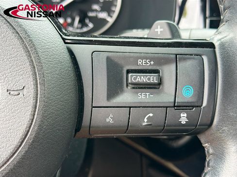 Used 2023 Nissan Pathfinder SV AWD/4WD image 23