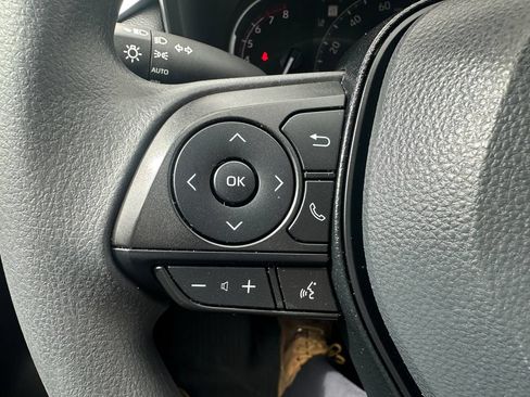 Used 2025 Toyota RAV4 XLE AWD/4WD image 20