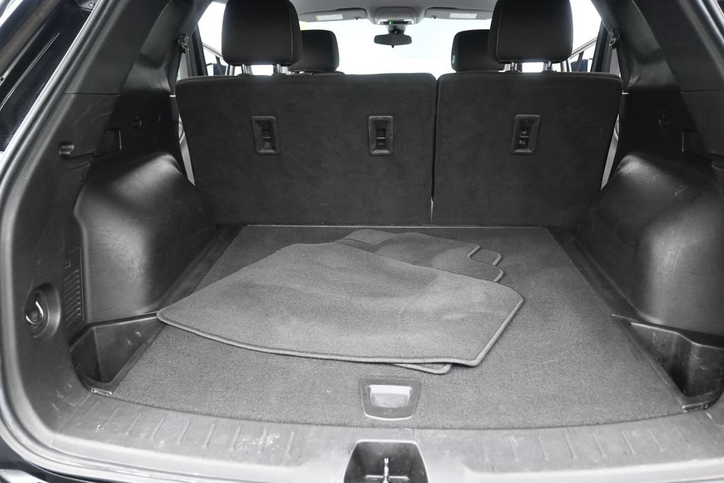 Used 2023 Chevrolet Blazer LT FWD image 19