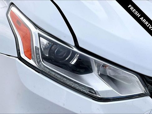 Used 2018 Chevrolet Traverse LS image 31