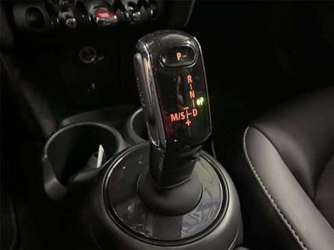 Used 2022 MINI Cooper 4-Door Hardtop FWD image 24