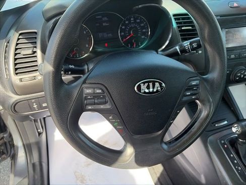 Used 2016 Kia Forte LX image 11