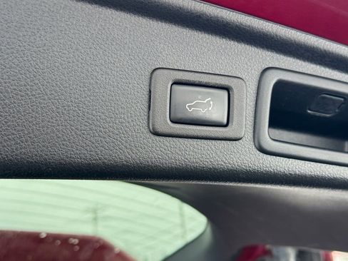 Used 2018 Subaru Forester 2.5i Limited image 14