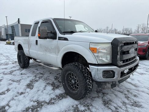 Used 2016 Ford F250 XL w/ Power Equipment Group image 2