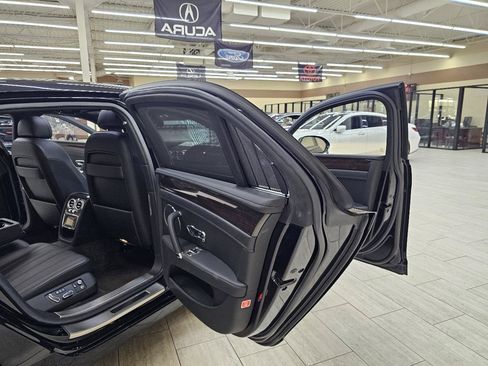 Used 2014 Bentley Flying Spur W12 AWD/4WD image 15