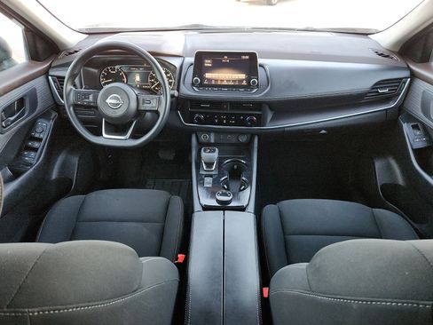 Used 2023 Nissan Rogue S image 11