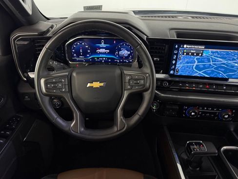Used 2024 Chevrolet Silverado 1500 High Country w/ High Country Premium Package AWD/4WD image 13