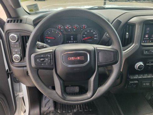 Used 2024 GMC Sierra 2500 Pro w/ Convenience Package image 16