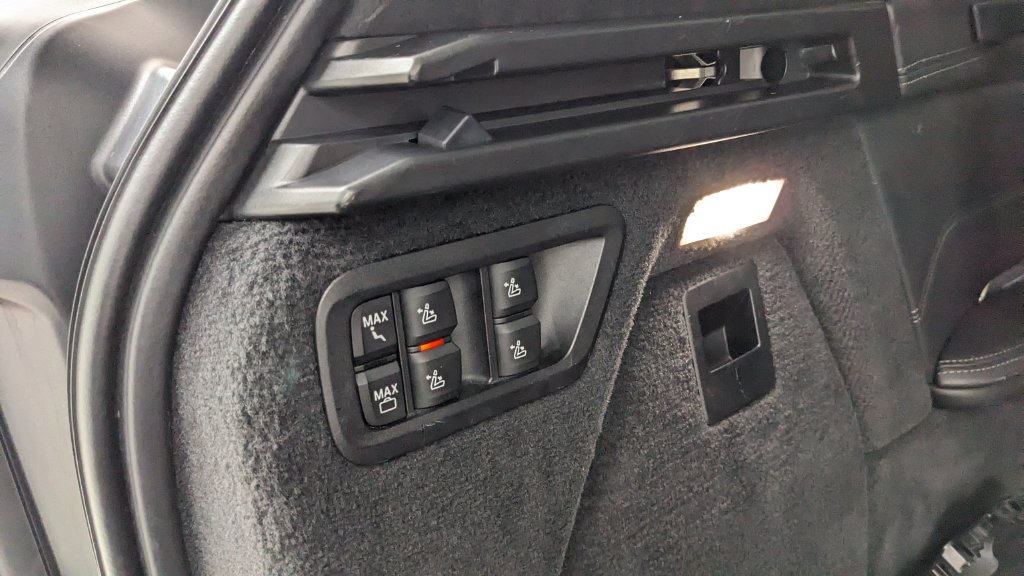 Used 2020 BMW X7 M50i AWD/4WD image 8