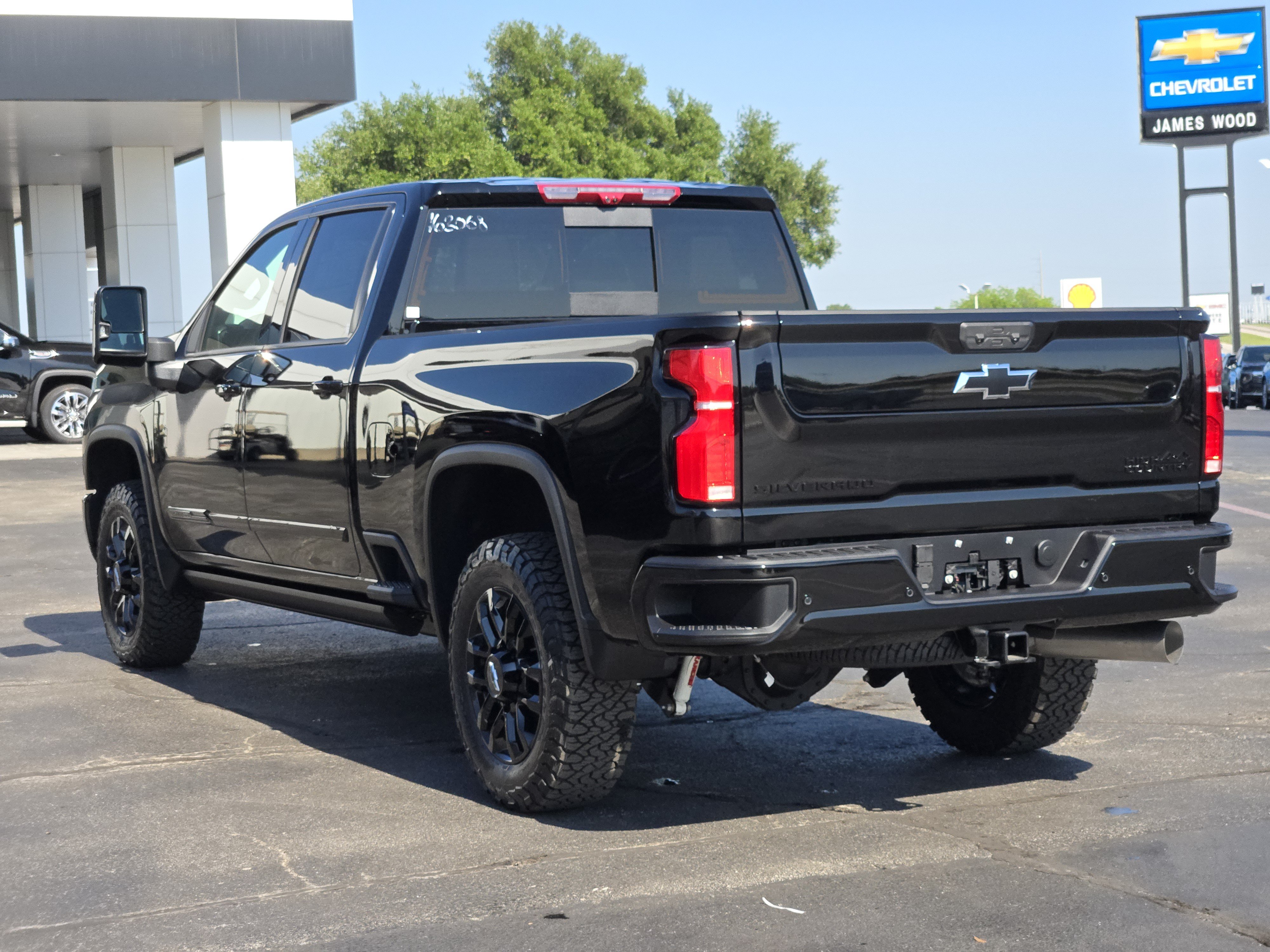 New 2026 Chevrolet Silverado 2500 High Country w/ Midnight Edition AWD/4WD image 3