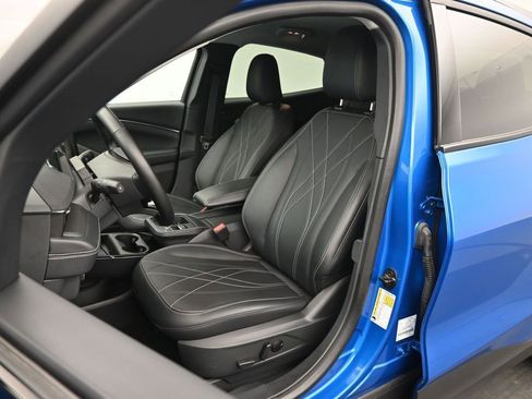 Certified 2025 Ford Mustang Mach-E Select RWD image 9