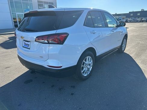 Used 2024 Chevrolet Equinox LS image 3