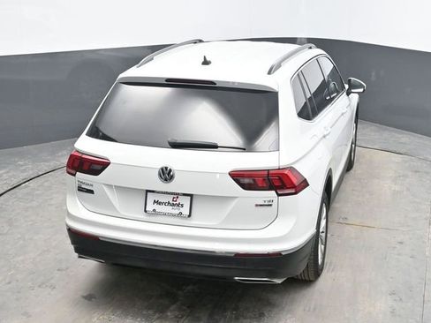Used 2018 Volkswagen Tiguan SE image 29