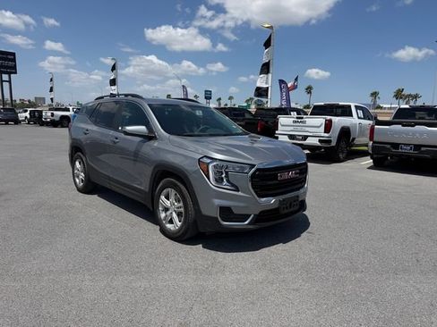 Used 2023 GMC Terrain SLE w/ Driver Convenience Package FWD image 3