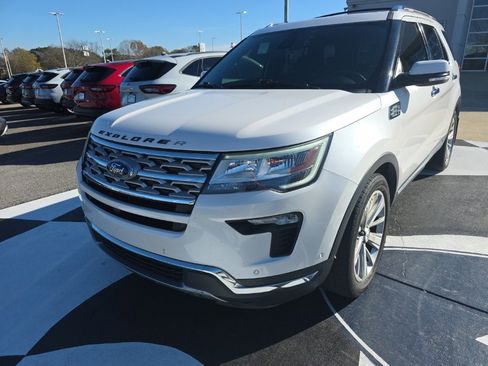 Used 2018 Ford Explorer Limited w/ Equipment Group 301A image 7