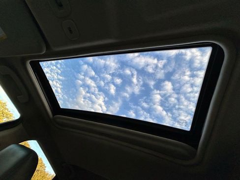 Used 2012 Nissan Juke SL w/ Chrome Pkg image 27