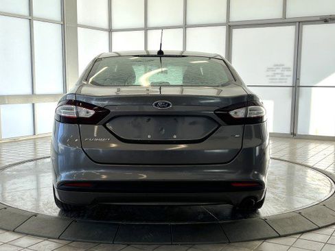 Used 2013 Ford Fusion SE image 6