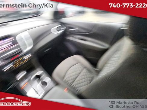 Used 2021 Chevrolet Equinox LT FWD image 11