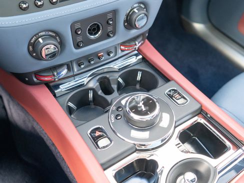 Used 2017 Rolls-Royce Ghost RWD image 25