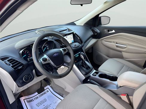 Used 2016 Ford Escape SE w/ Equipment Group 201A image 11