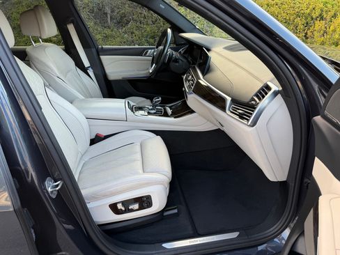 Used 2019 BMW X5 xDrive50i AWD/4WD image 9